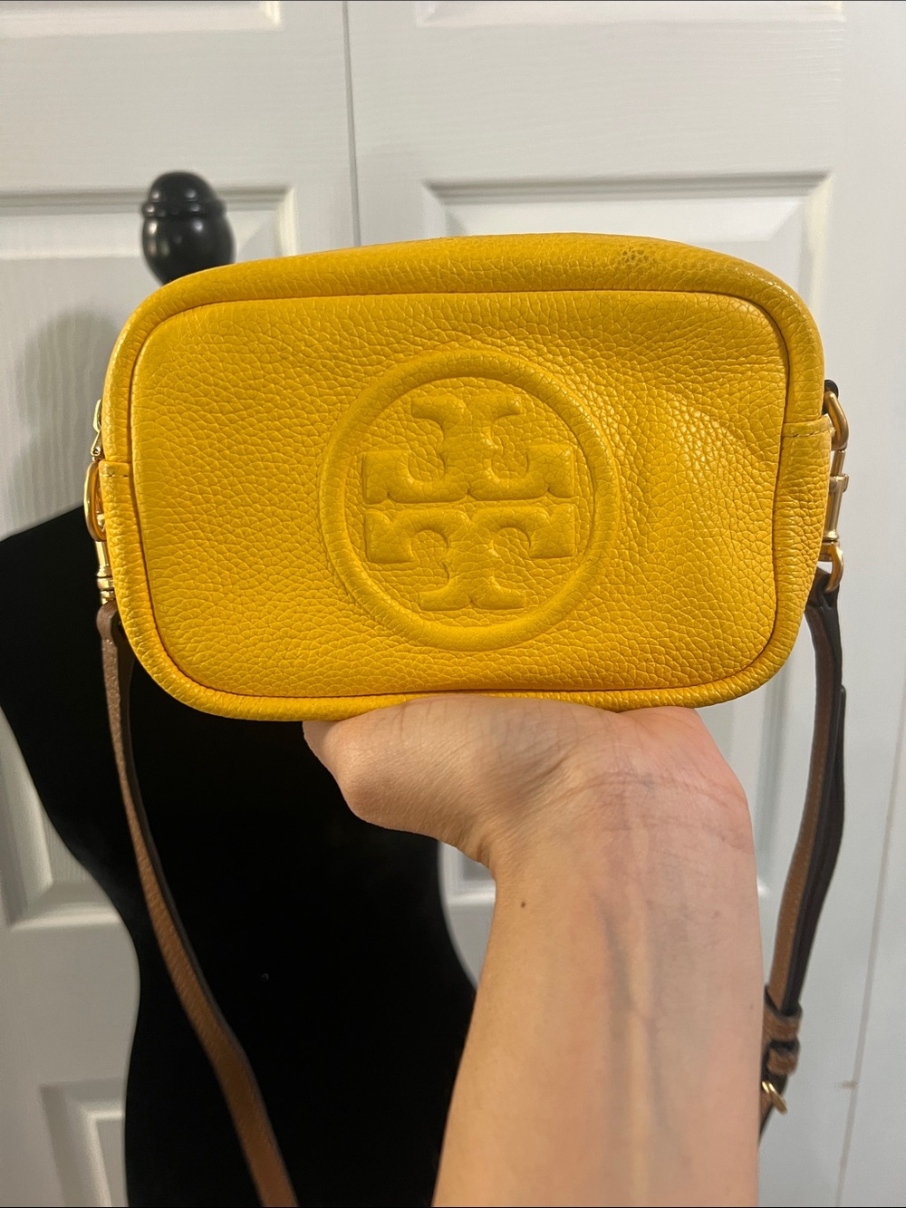 Tory Burch Perry Bombé Mini Bag Yellow Leather - Picture 12 of 12